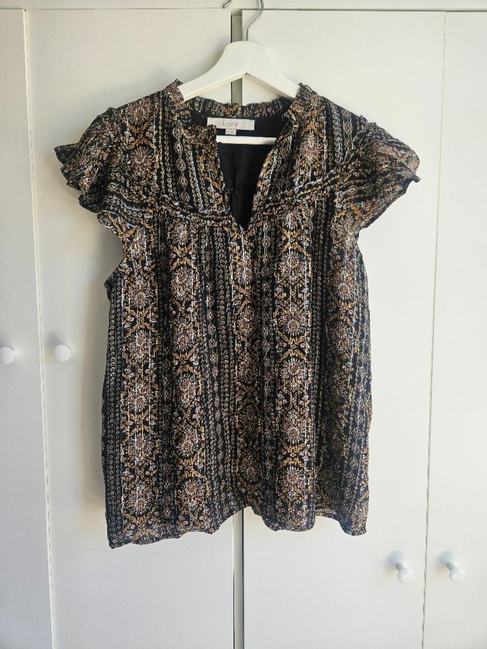 LOFT Ruffle Sleeve Printed Blouse | Size M